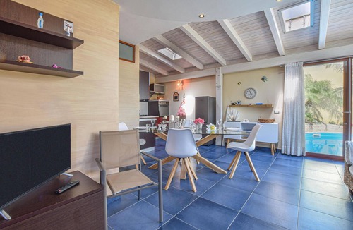 Scoglitti House | Awesome home in Scoglitti with private swimming pool, can be inside or outside