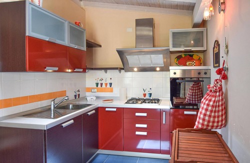 Scoglitti House | Awesome home in Scoglitti with private swimming pool, can be inside or outside