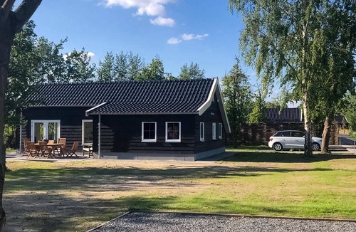 Zwanegat House | Awesome home in Strijen with WiFi