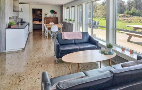 Farsund House | Awesome Home In Vanse With Wifi