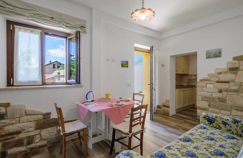 Montefalcone Appennino House | Awesome home in Montefalcone Appennino
