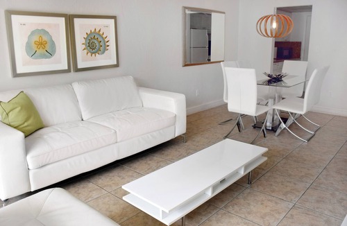 Key Biscayne Apartment | Awesome Key Biscayne Getaway! 2 Great Rooms, Beach Access, Pool, Free Parking