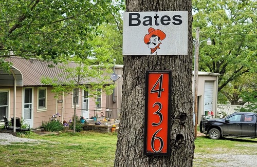 Tia Juana Cabin | AWESOME night's sleep. S Grand Lake. E of Disney 1 mile. Quiet location. Pets ok