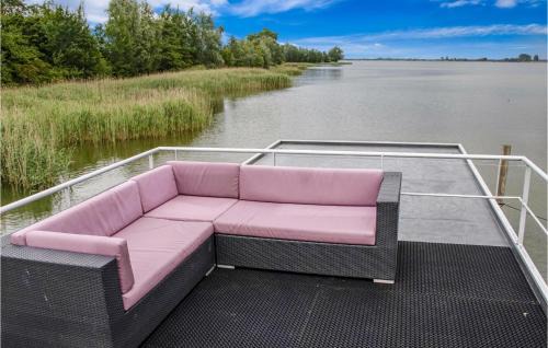 Biddinghuizen Boat Rental | Awesome Ship In Biddinghuizen