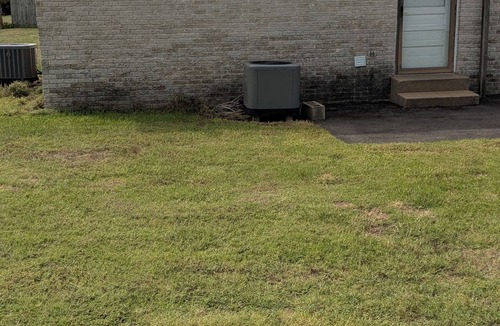Hutchinson Apartment | Awesome two bedrooms to relax with AC, and quiet neighborhood in Hutchinson.