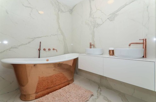 Jerusalem City Centre Apartment | Awesome view, 3bdm Haneviim Court