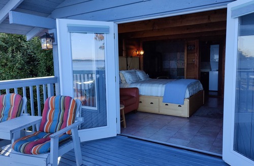 Olympia Cabin | "Awesome View: very nice, cozy, complete. waterview is amazing." Feb 2021 K.H.