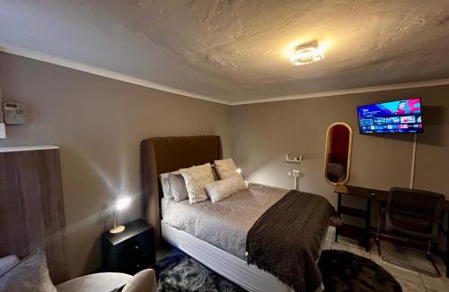 Komani House | Awezi Overnight