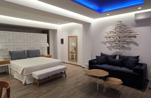 Old Hersonissos Hotel | Axel Beach Crete - Adults Only