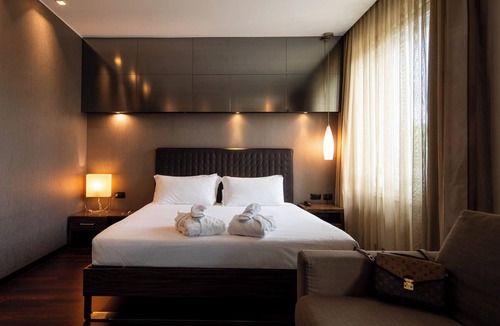 Cantu Hotel | Axolute Comfort Hotel