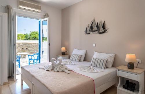 Parikia Hotel | Ayeri Hotel