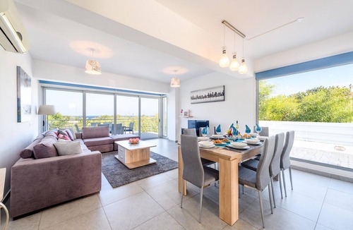 Paralimni Villa | Ayia Triada View - Private Pool Retreat