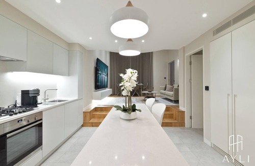 Kensington Apartment | AYLI