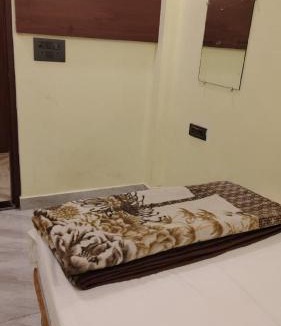 Haraiya Hotel | Ayodhya Grace Inn