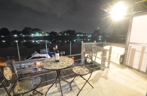 Samphao Lom Hotel | ayutthaya river camp and yacht charter