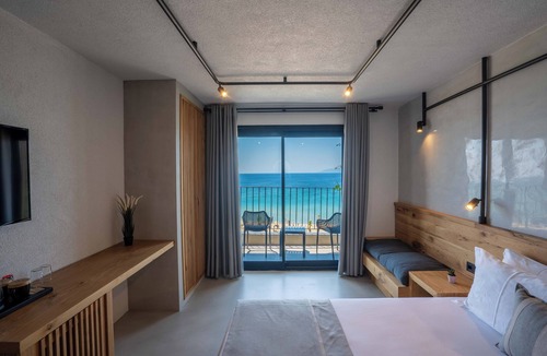 Sarimsakli Hotel | Ayvalık Sea Long
