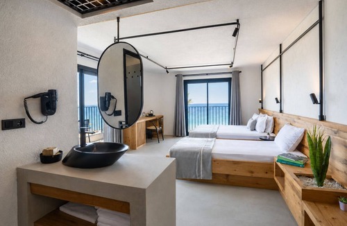 Sarimsakli Hotel | Ayvalık Sea Long
