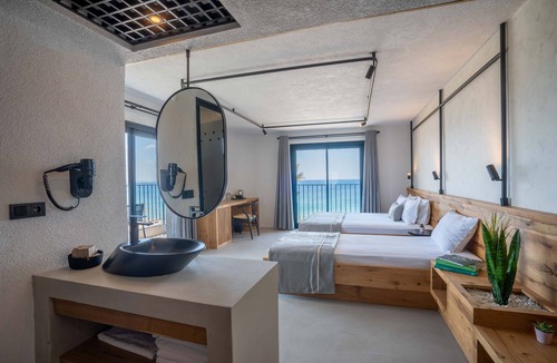 Sarimsakli Hotel | Ayvalık Sea Long