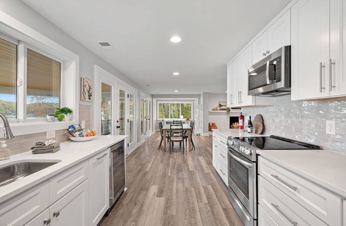 Lake Norman of Catawba House | Azalea Point by SoCharm | Quaint Lakefront Retreat