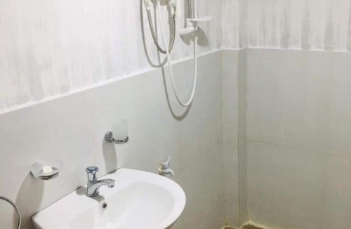 Kabankalan City Bed & Breakfast | Aziels BnB