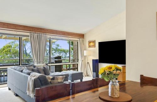 Wentworth Falls House | Azimuth - Spacious Family Retreat with City Views
