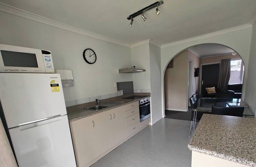 Palmerston North Hotel | Aztec Motel