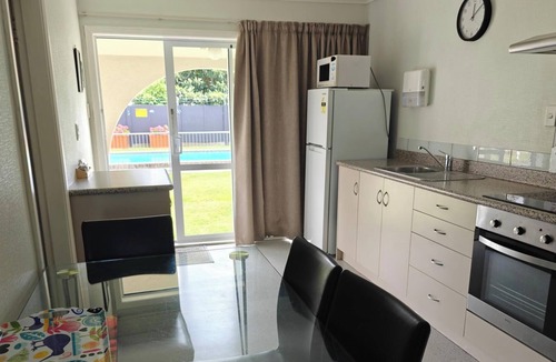 Palmerston North Hotel | Aztec Motel