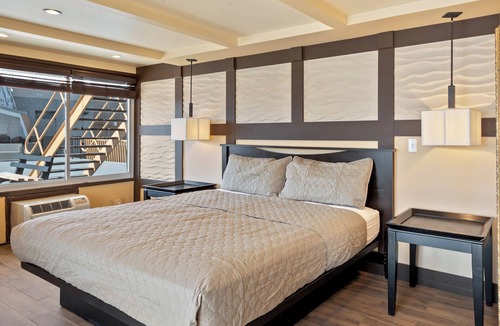 Seaside Heights Hotel | Aztec Ocean Resort