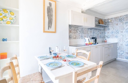 Carabacel Apartment | Azur Hideaway -stunning sea view ,Promenade and Cours Saleya