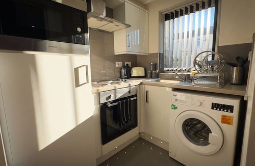 Bradford Apartment | Azura Suites, Apartment 6