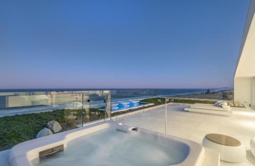 Sunshine Beach House | Azure