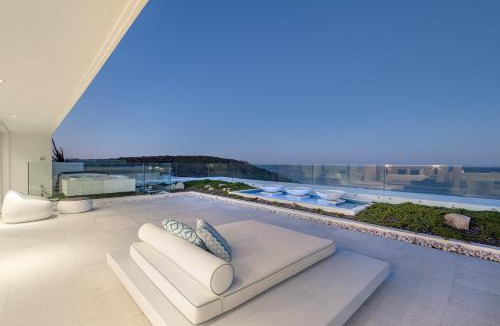 Sunshine Beach House | Azure