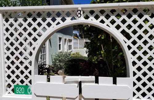 North Side Villa | Azure Breeze 3! Peaceful & Pristine-3Bd, 3 BATH AWAY from crowds! Beachfront!