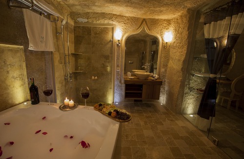 Cavusin Hotel | Azure Cave Suites