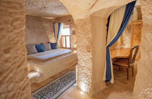 Cavusin Hotel | Azure Cave Suites