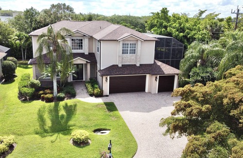 Central Naples House | Azure Sky Spacious 5-bedroom house with WiFi and AC in enchanting Naples