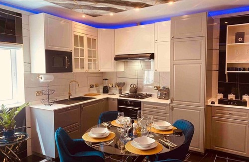 Birgu Apartment | AzureGold Apartment