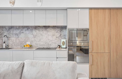 Bokarina Apartment | Azzure Haven: Resort-style Living by Bokarina Beach