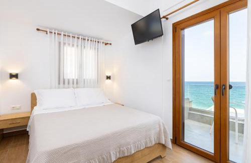 Kokkari Apartment | Azzure Studio