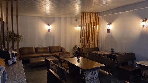 Afumati House | Bârlogul balaurului