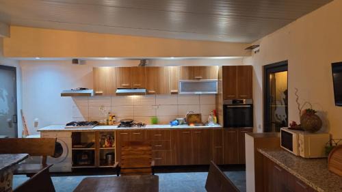 Afumati House | Bârlogul balaurului