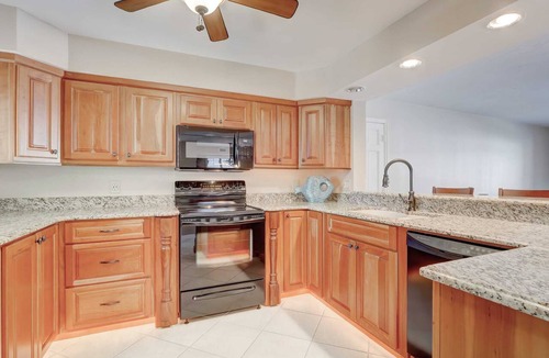 Royal Harbor Condo | B-1 - Waterfront Condo Near Naples Bay & Beaches