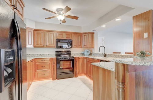 Royal Harbor Condo | B-1 - Waterfront Condo Near Naples Bay & Beaches