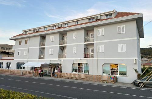 Gizzeria Apartment | B&B Altamarea