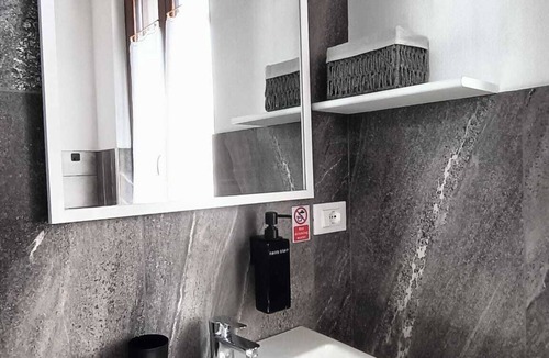 Carbonara al Ticino Bed & Breakfast | B&B Borgo Tre Case - Casoni room with breakfast, free Wi-Fi and parking