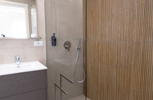 Caltanissetta Apartment | B&B Cariddi Rooms with spacious 3 bedroom apartment in Caltanissetta