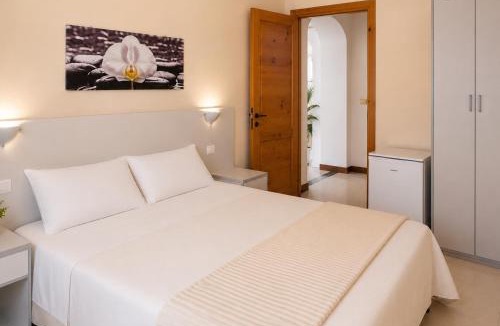 Tremiti Islands Bed & Breakfast | B&B Carluccetta