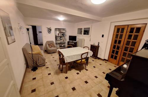 Quattro Castella Apartment | B&B casa Motti