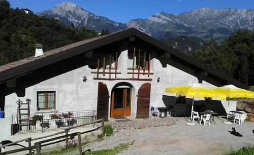 Cremeno Bed & Breakfast | B&b CASCINA CORNELLA