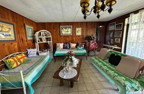 Teahupoo Bed & Breakfast | B&B chez Anouk